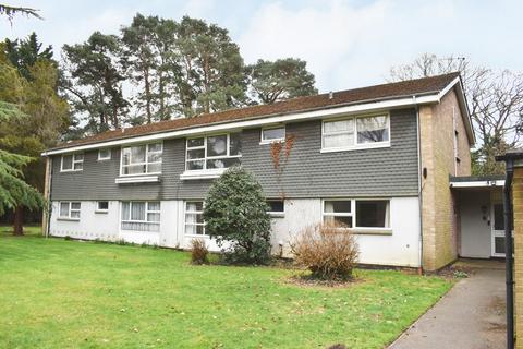 2 bedroom maisonette to rent, Grange Court, WALTON-ON-THAMES, KT12