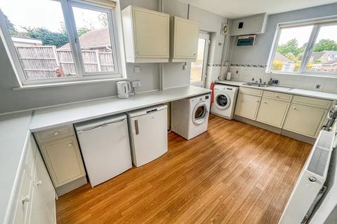 17 Capulet Close, Rugby, CV22 6JX