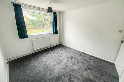 17 Capulet Close, Rugby, CV22 6JX