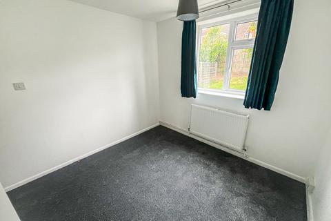 17 Capulet Close, Rugby, CV22 6JX