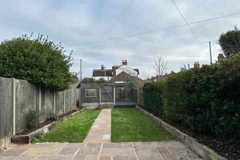 2 bedroom semi-detached house to rent, Sowell Street, Broadstairs, Kent, CT10
