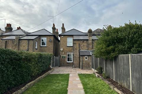 2 bedroom semi-detached house to rent, Sowell Street, Broadstairs, Kent, CT10