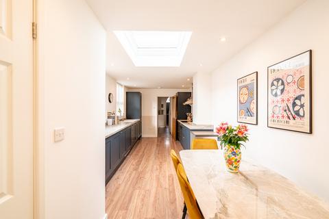 83 Luckwell Road, Bristol, BS3 3ET