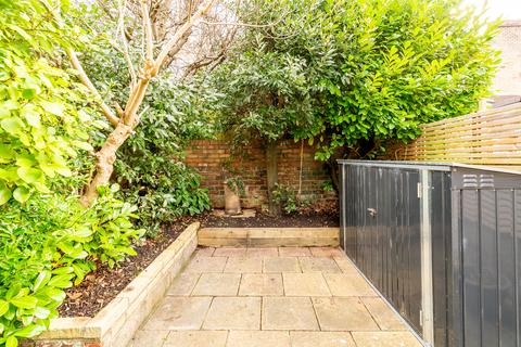 83 Luckwell Road, Bristol, BS3 3ET