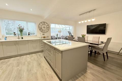 4 bedroom detached house for sale, Ferndown Road, Solihull