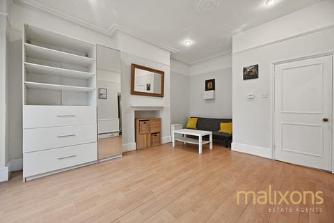 Studio for sale, London SW16