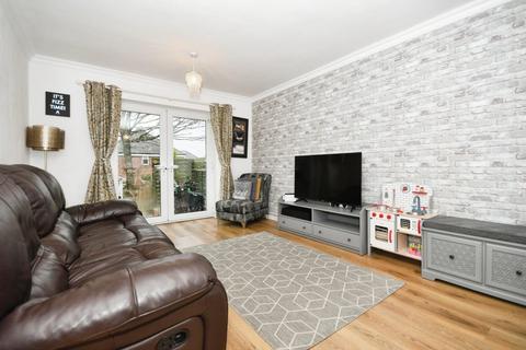 3 bedroom semi-detached house for sale, Parkland Drive , Wingerworth, Chesterfield, S42 6UU