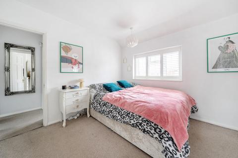 222 Hayling Road, Watford, WD19 7PT