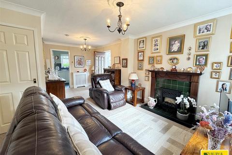 2 bedroom semi-detached house for sale, Dorset Close, Buxton