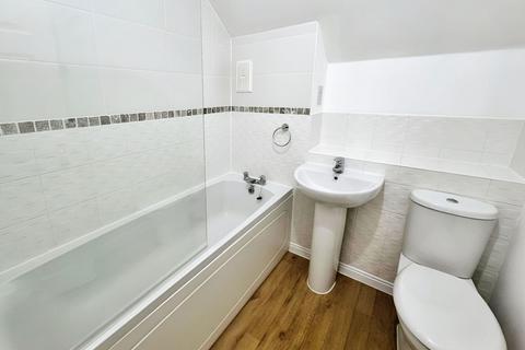 3 bedroom terraced house for sale, Frogden Road, Swindon, SN1 7AP