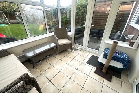 4 Bradgate Close, Willenhall, WV12 5QP
