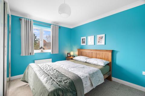 16 Bullen Close, Longstanton, Cambridge, CB24 3GT