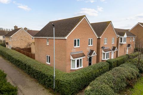 16 Bullen Close, Longstanton, Cambridge, CB24 3GT