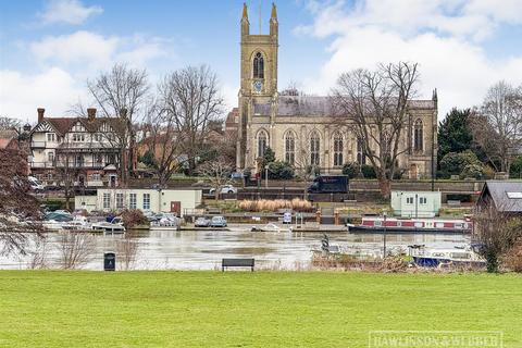 3 bedroom terraced house for sale, Buckingham Gardens, West Molesey KT8