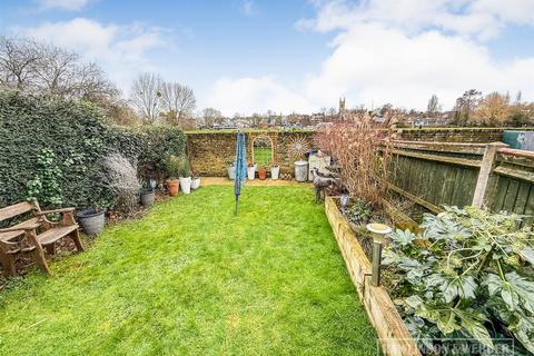 3 bedroom terraced house for sale, Buckingham Gardens, West Molesey KT8