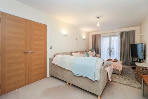 5 bedroom end of terrace house for sale, Culverhouse Way, Chesham, Bucks, HP5