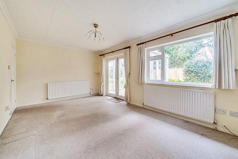 2 bedroom detached bungalow for sale, South Street, Andover, SP10 2BT