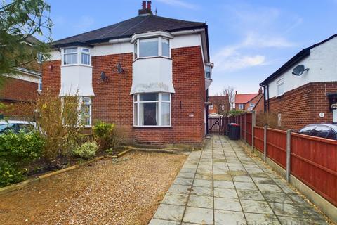 3 bedroom semi-detached house for sale, Newry Park, Cheshire CH2