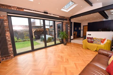 3 bedroom detached house for sale, Victoria Road, Salford, M6