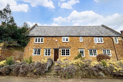 4 bedroom character property for sale, West Street, Earls Barton, Northamptonshire NN6