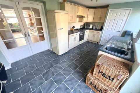 8 Cedar Close, Rayleigh, SS6 8SS