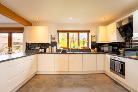 15 Tai Cae Mawr, Llanwrtyd Wells, LD5 4RJ
