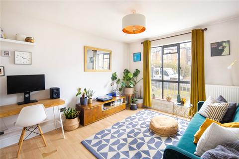 1 bedroom flat for sale, St. Kilda's Road, Stoke Newington, London, N16