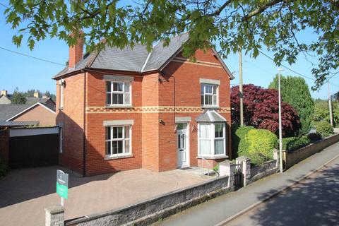 3 bedroom detached house for sale, Broadway, Builth Wells, LD2