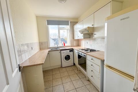 2 bedroom flat to rent, Whitecraig Road, Whitecraig, East Lothian, EH21