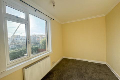 2 bedroom flat to rent, Whitecraig Road, Whitecraig, East Lothian, EH21