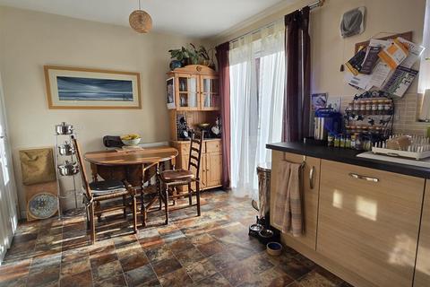 3 bedroom semi-detached house for sale, Aire Close, Hilton