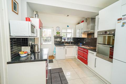 3 bedroom semi-detached house for sale, Soulbury Road, Leighton Buzzard