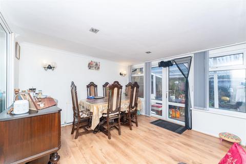 39 Old Cote Drive, Hounslow, TW5 0RW