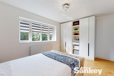 105 Bancroft Lane, Mansfield, NG18 5LY