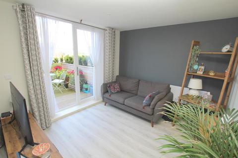 1 bedroom flat to rent, Serbert Close, Bristol BS20