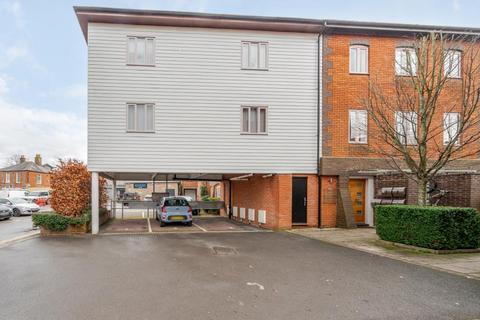 2 bedroom flat for sale, Newbury,  Berkshire,  RG14