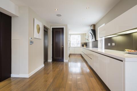 3 bedroom house for sale, Hay's Mews, London W1J