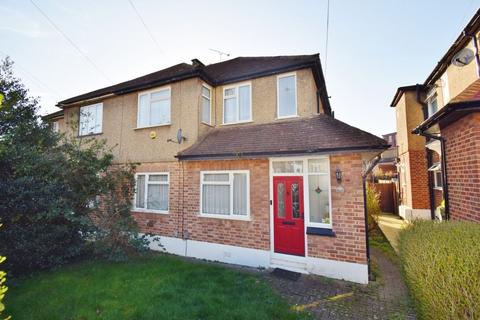 2 bedroom maisonette for sale, Alandale Drive, Pinner