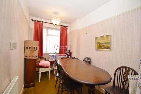 2 bedroom maisonette for sale, Alandale Drive, Pinner