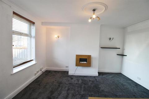 2 bedroom terraced house to rent, Hill Street, Bradford BD6