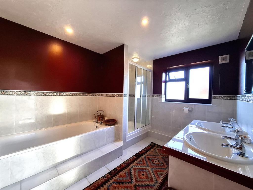 En-suite.jpg