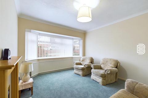 2 bedroom semi-detached bungalow for sale, Southey Road, Rugby CV22