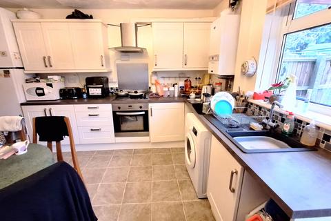 3 bedroom semi-detached house for sale, Wayside Close, Stowmarket IP14