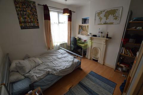 3 bedroom terraced house to rent, Hamilton Street, Leicester LE2