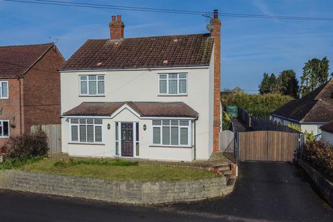 4 bedroom detached house for sale, Pavenhill, Purton