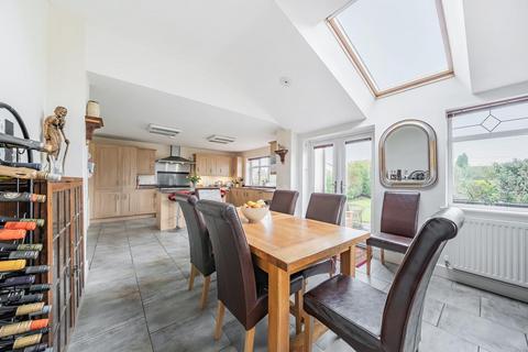 4 bedroom detached house for sale, Pavenhill, Purton