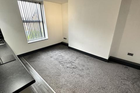 1 bedroom in a house share to rent, Euston Grove, Prenton,