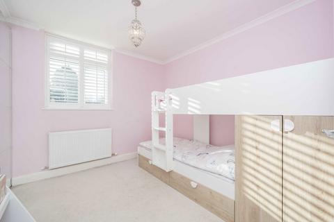 2 bedroom flat for sale, Park Road, London W4