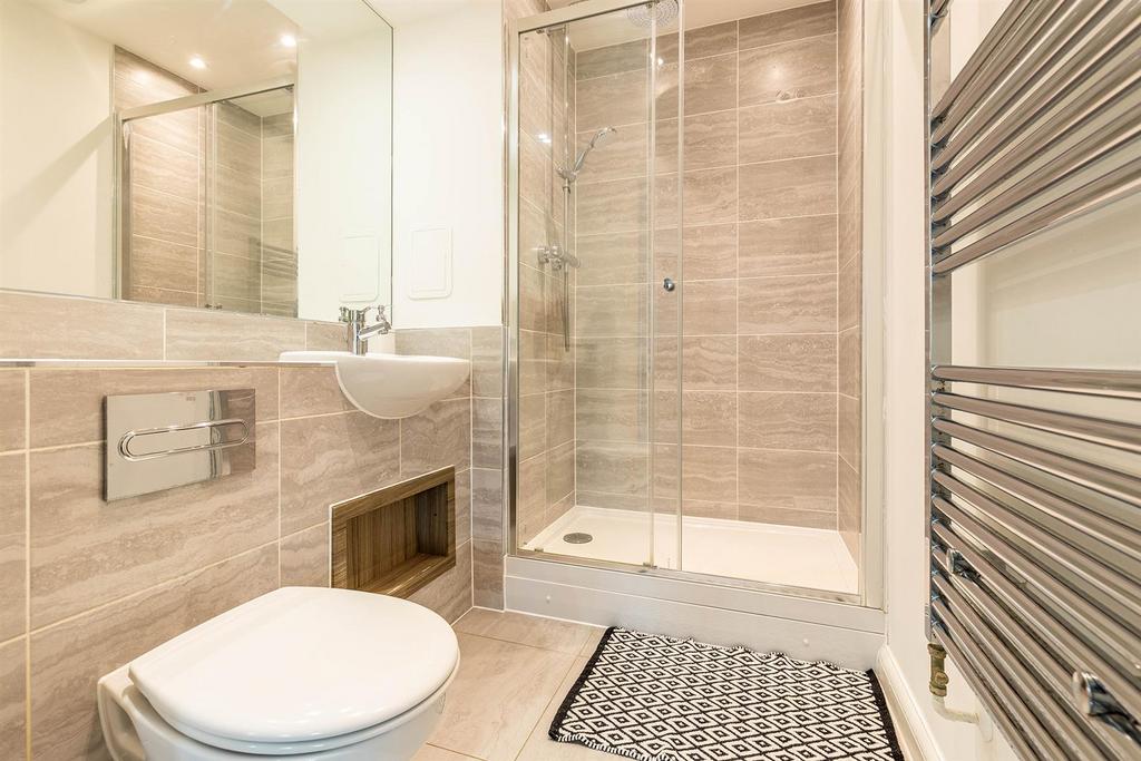 Master Bedroom Ensuite.jpg