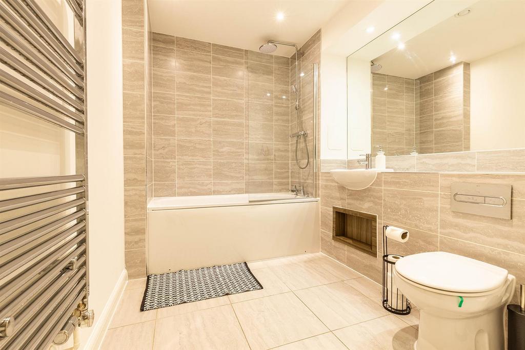 Bathroom 2 (1).jpg